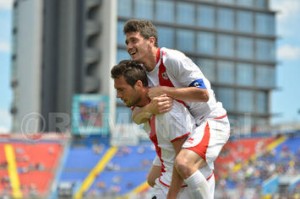 Piti (2) y Franco Vázquez los goleadores