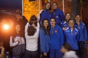 Oro 4x50 obstáculos absoluto femenino