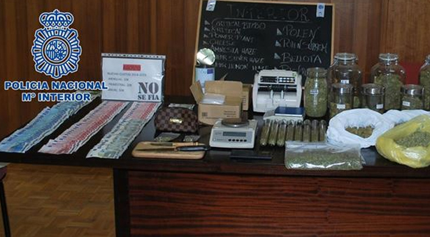 Desmantelan un local que distribuía cannabis entre jóvenes en Villa de Vallecas