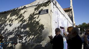 Placa conmemorativa a Robert Capa