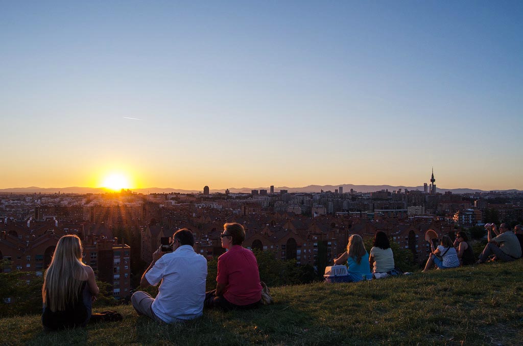 Atardecer desde el Parque del Cerro del Tío Pío (sehacecaminoalandar.com)