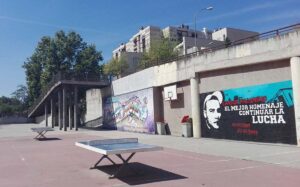 Primeros murales en la explanada de Miguel Hernández