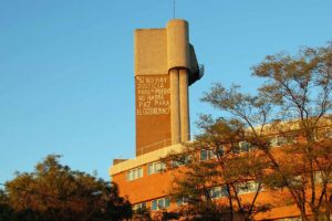 Mensaje de los Bomberos en el Torreón del parque núm. 8